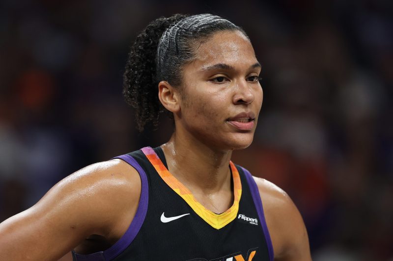 What happened to Alyssa Thomas? Mercury star leaves WNBA Finals with injury